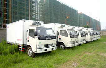 東風(fēng)多利卡4米冷藏車(chē)批量交付，疫苗、海鮮、冷飲專(zhuān)用冷藏車(chē)。